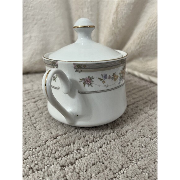 Excel Fine China Southampton 223 Sugar Bowl. 1993 - Picture 5 of 13